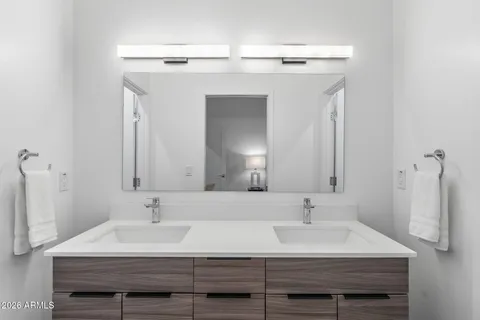 $875,000 | 4220 North 32nd Street, Unit 32, Phoenix, AZ 85016