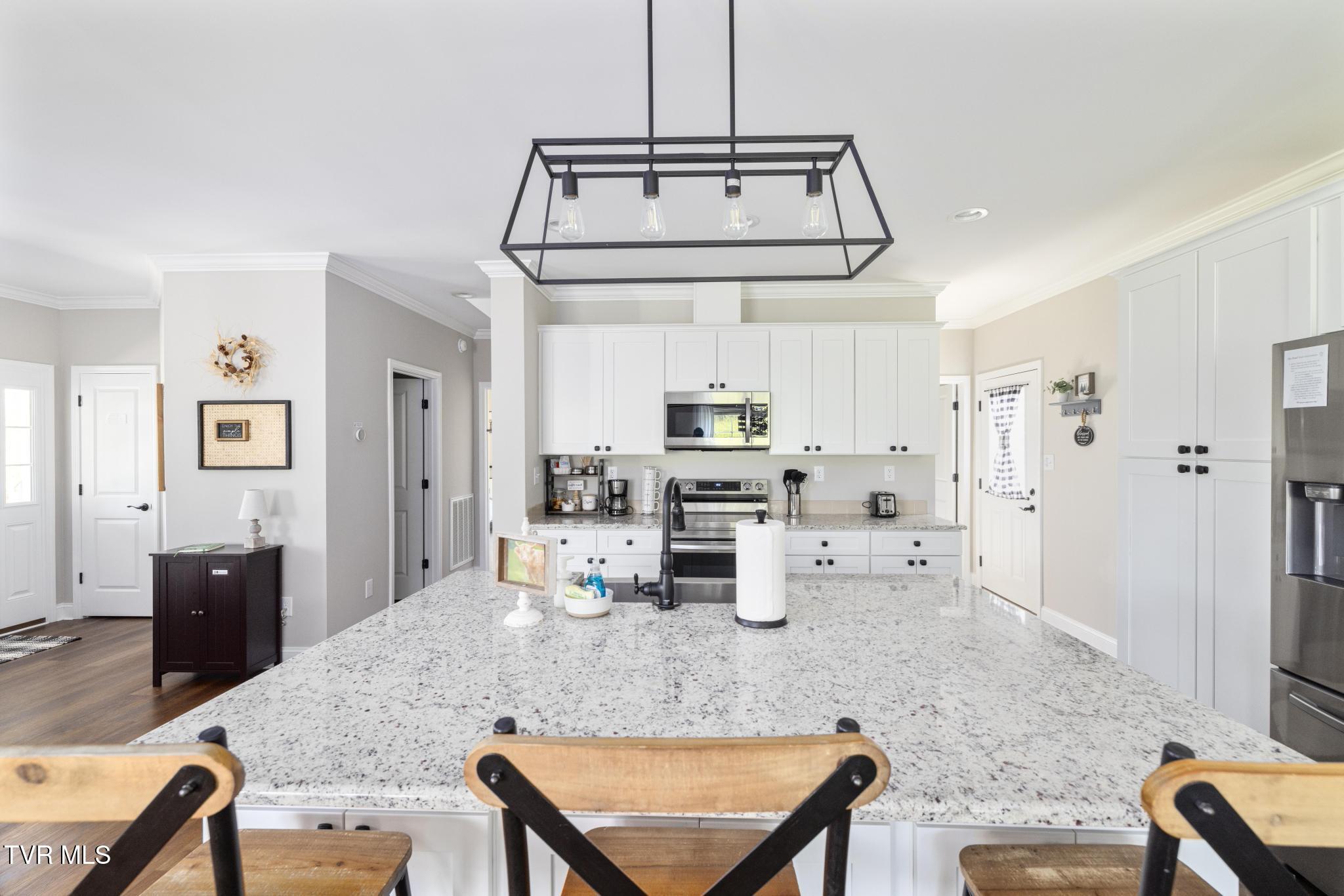 306 Silver Oak Trail Butler, TN 37640 - Photo 16 of 54 Kitchen