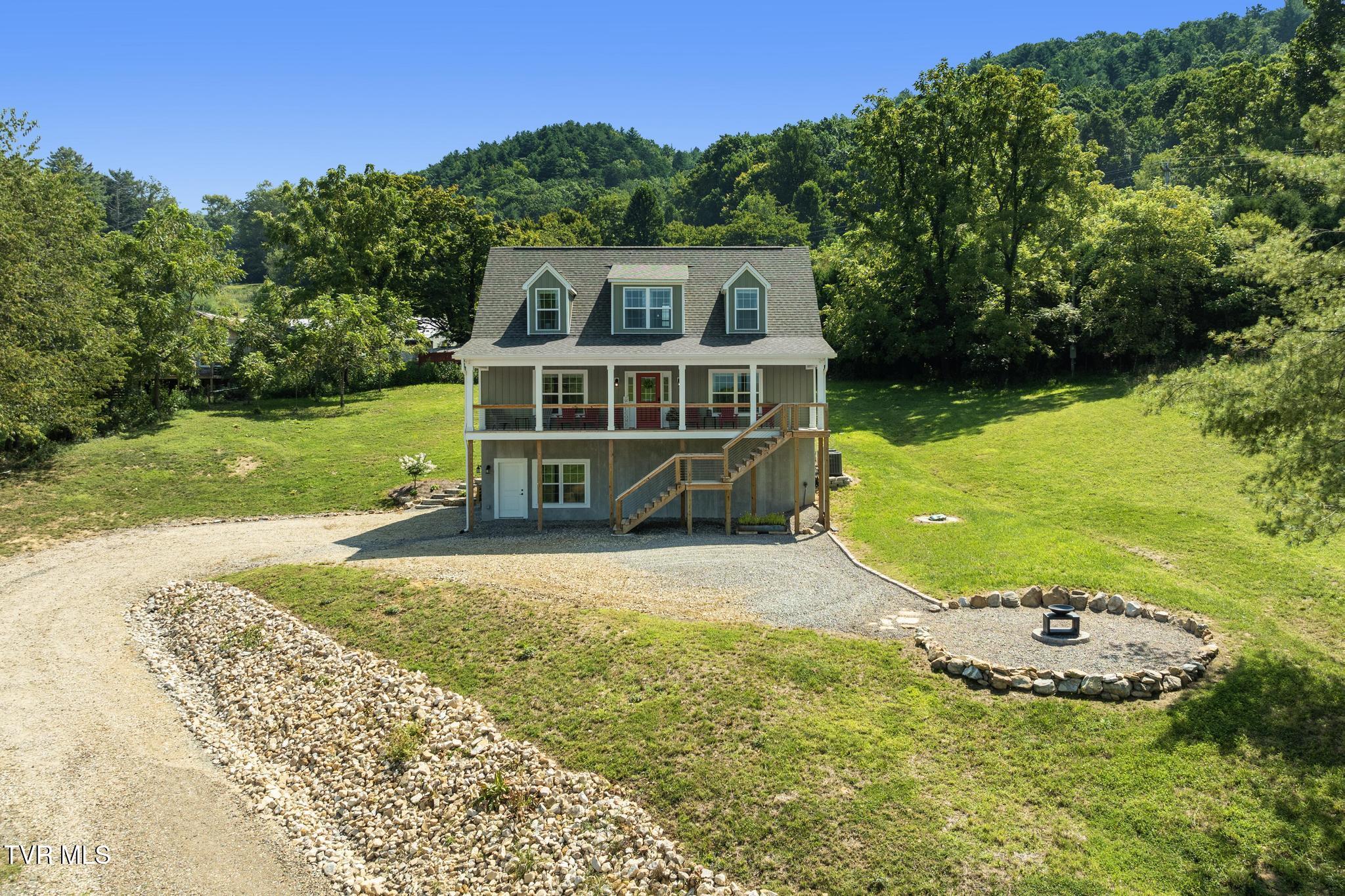 306 Silver Oak Trail Butler, TN 37640 - Photo 3 of 54 Home with firepit