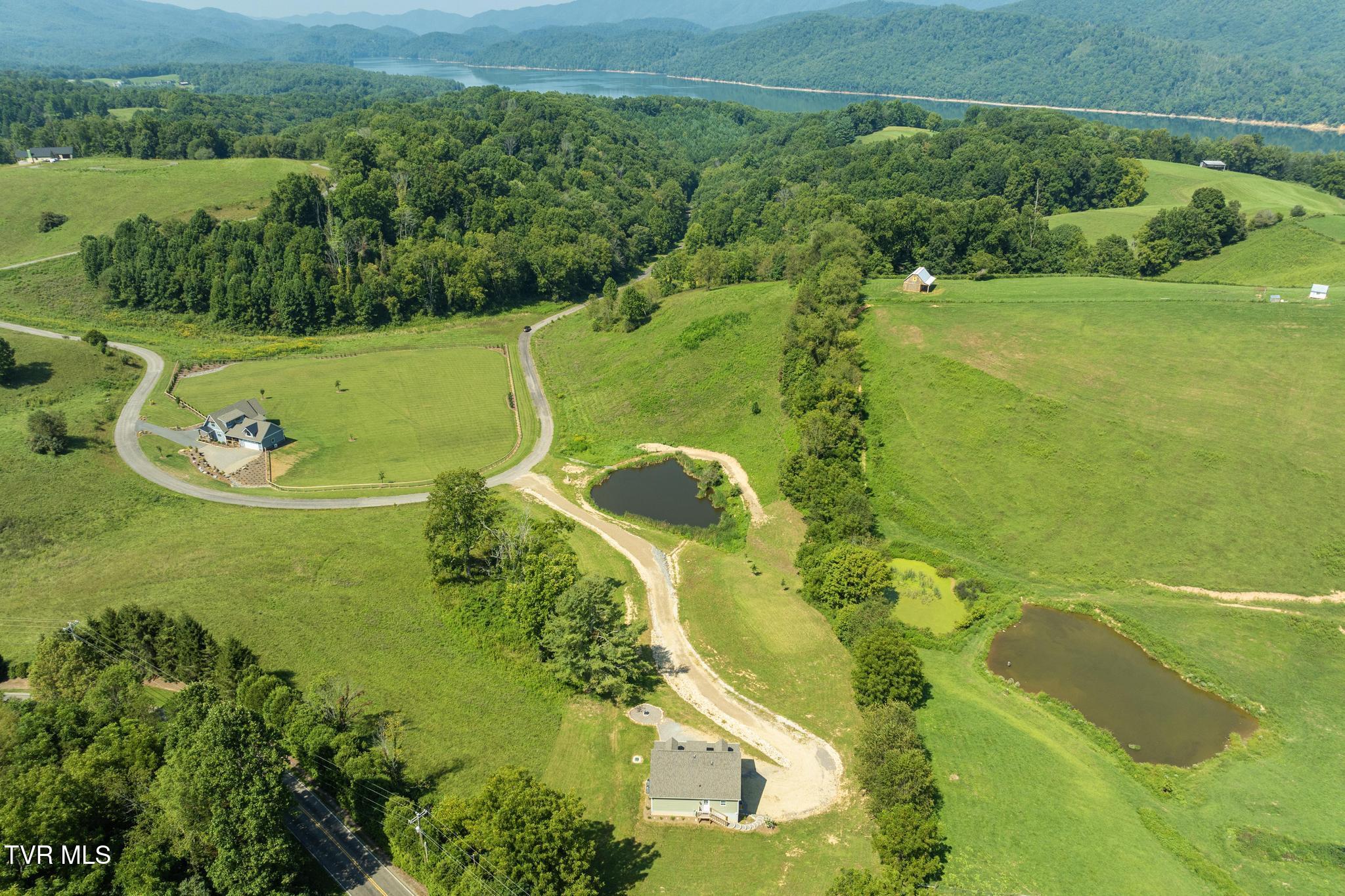 306 Silver Oak Trail Butler, TN 37640 - Photo 52 of 54 Aerial view