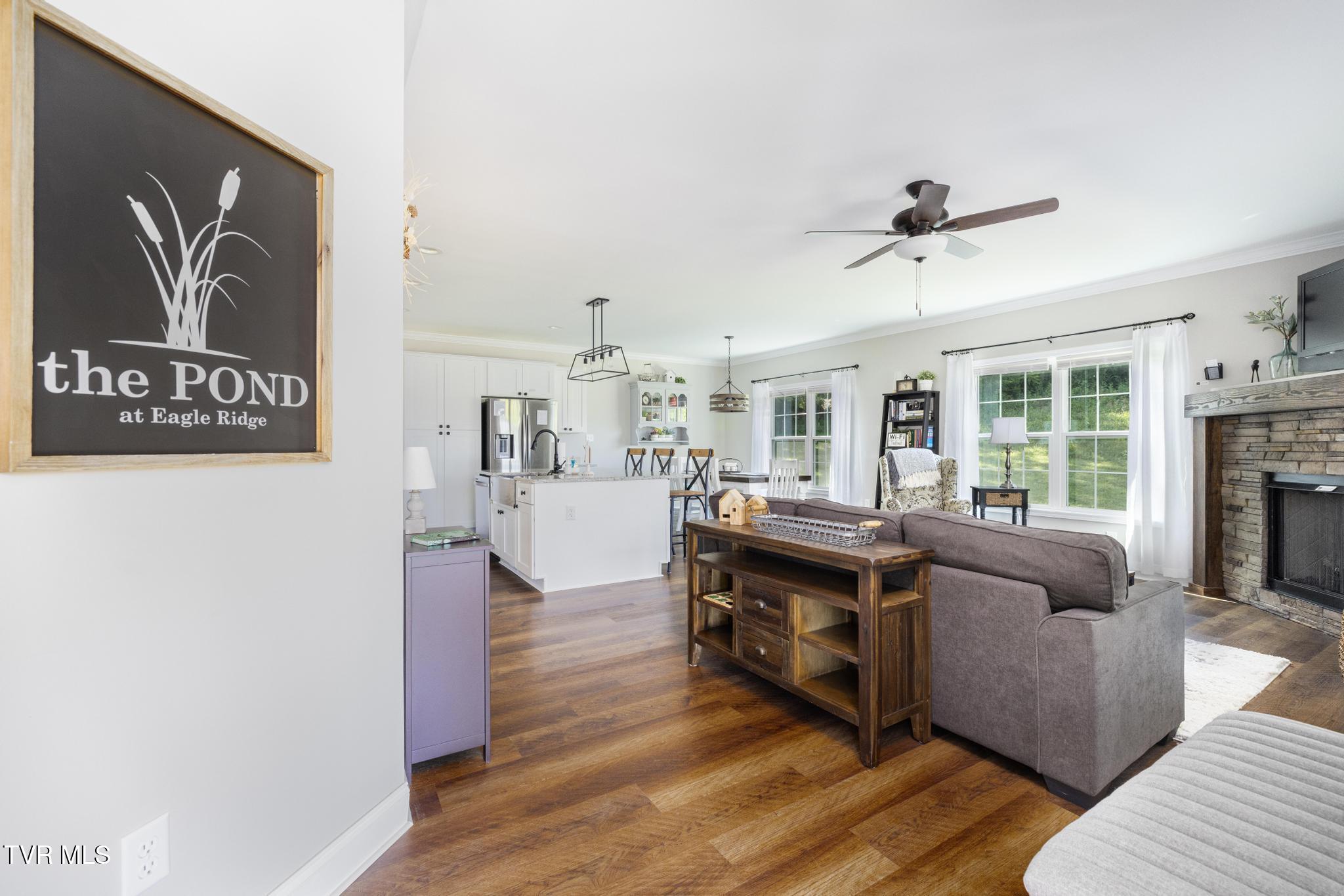 306 Silver Oak Trail Butler, TN 37640 - Photo 8 of 54 Entry into home