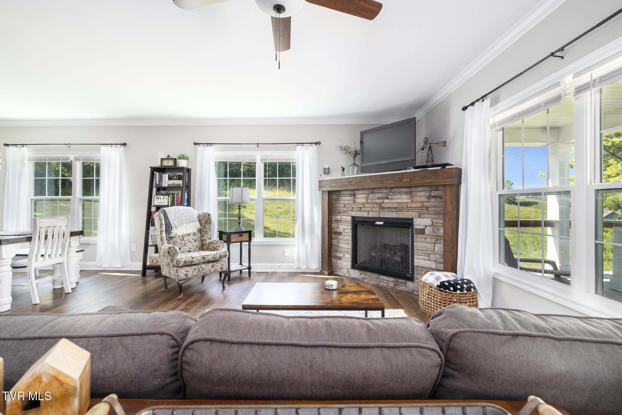 306 Silver Oak Trail Butler, TN 37640 - Photo 9 of 54 Living room with fireplace