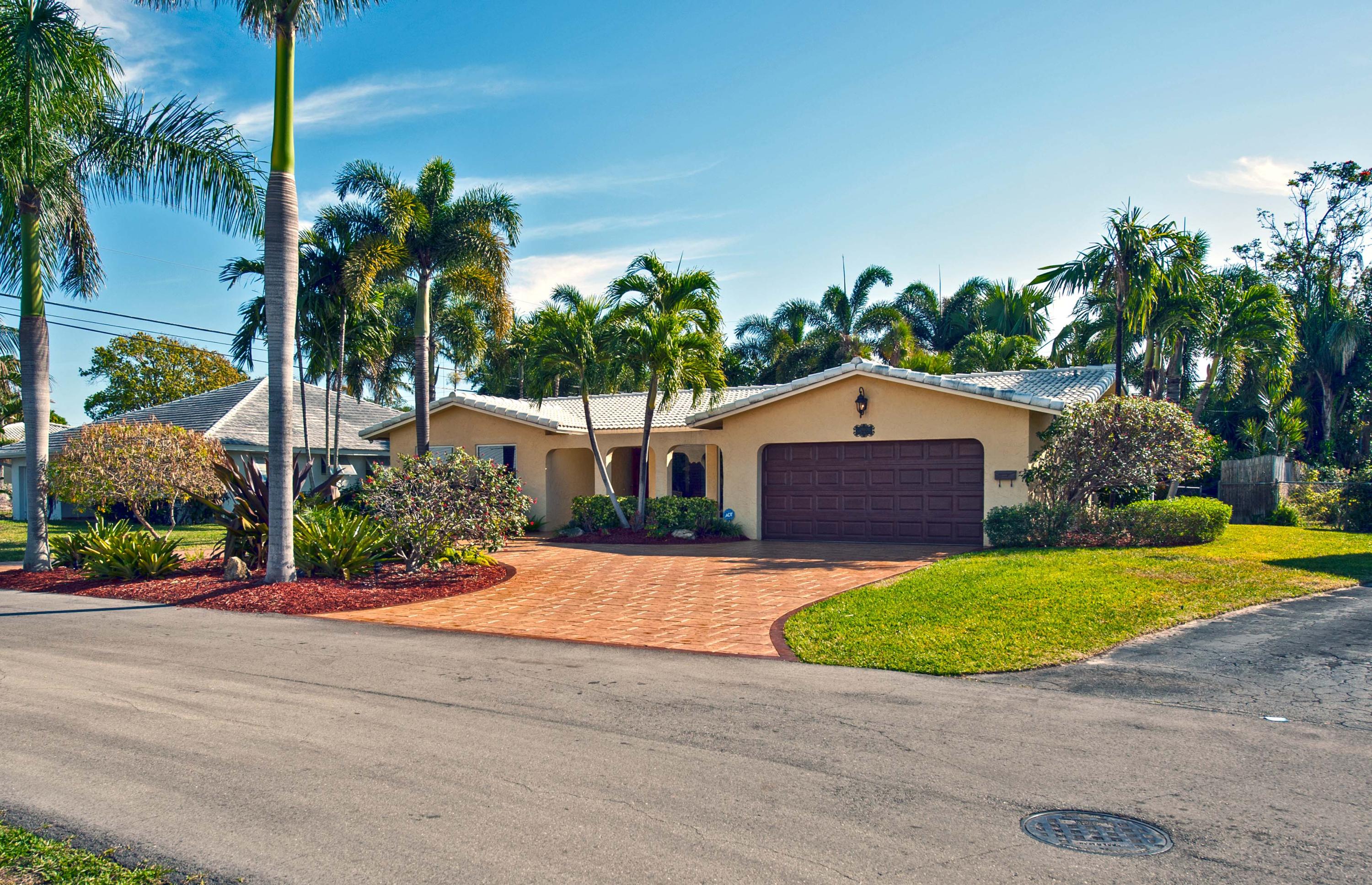 2460 Northeast 4th Court Boca Raton, FL 33431 - Photo 3 of 23 Front View