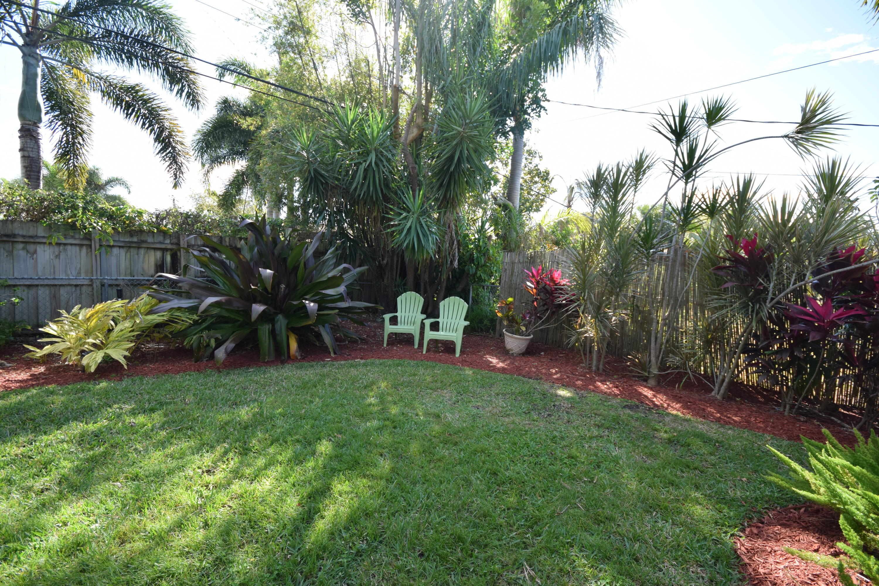 2460 Northeast 4th Court Boca Raton, FL 33431 - Photo 5 of 23 Yard