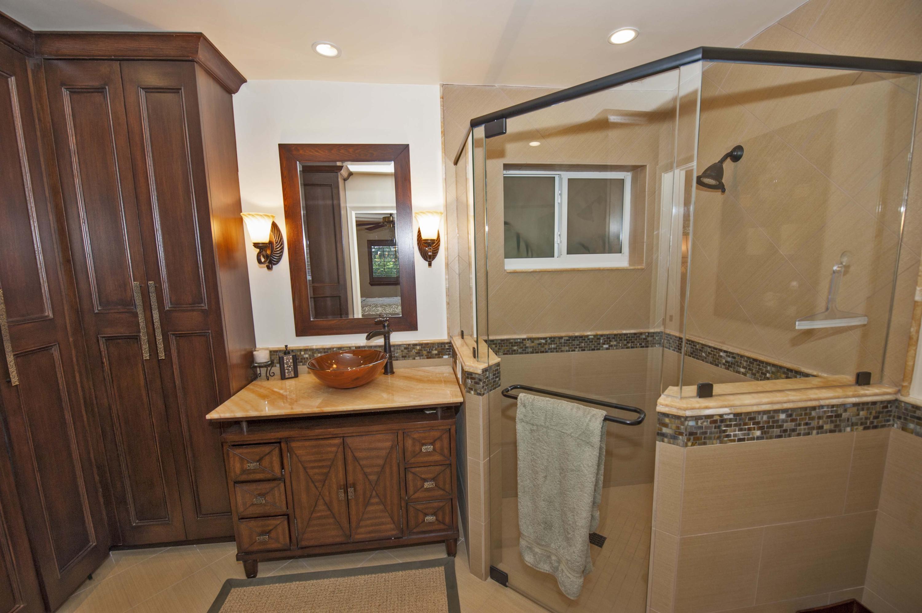 2460 Northeast 4th Court Boca Raton, FL 33431 - Photo 8 of 23 Master Bath