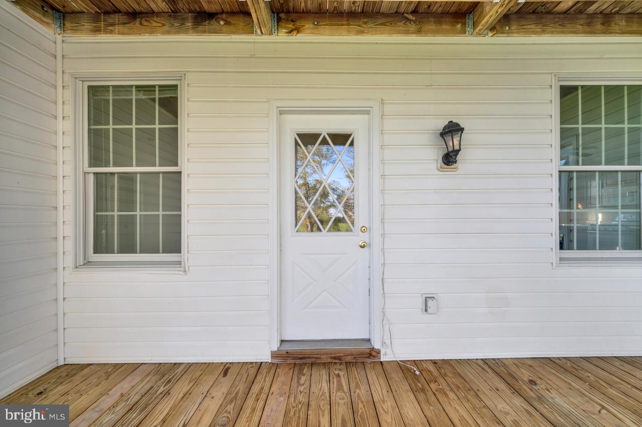 846 Pierce Road Berryville, VA 22611 - Photo 33 of 137 1 OF 3 PORCHES