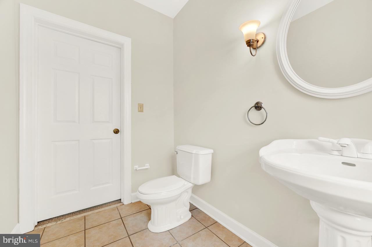 846 Pierce Road Berryville, VA 22611 - Photo 49 of 137 1ST FLOOR BATHROOM