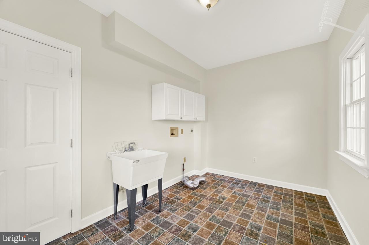 846 Pierce Road Berryville, VA 22611 - Photo 50 of 137 MAIN LEVEL LAUNDRY ROOM