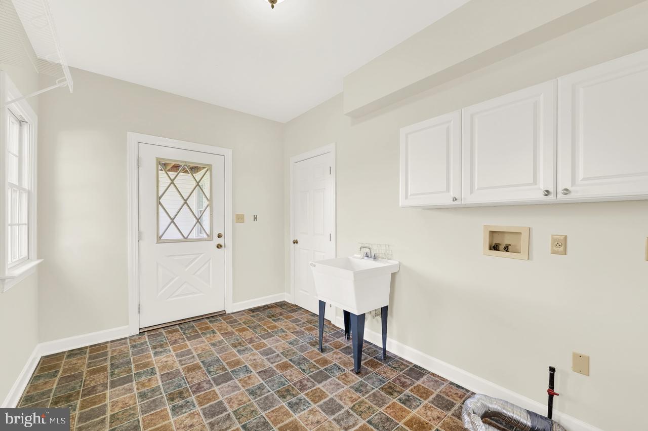 846 Pierce Road Berryville, VA 22611 - Photo 51 of 137 MAIN LEVEL LAUNDRY ROOM