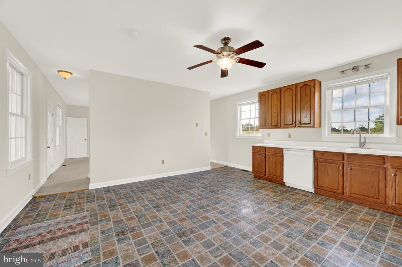 846 Pierce Road Berryville, VA 22611 - Photo 54 of 137 COUNTRY KITCHEN