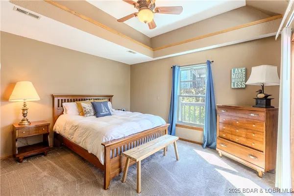 $674,900 | 699 Swaying Oak Drive, Roach, MO 65787