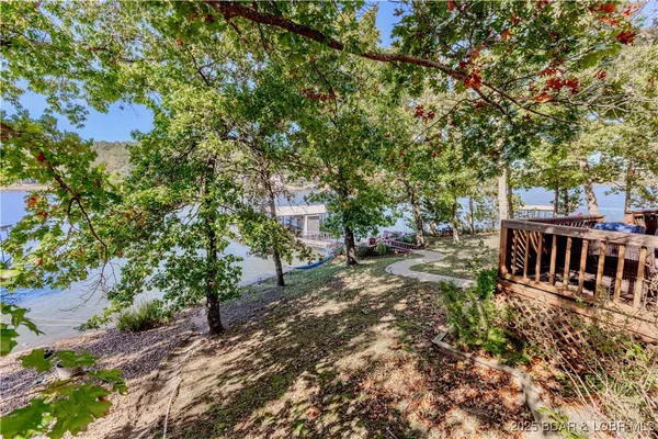 $674,900 | 699 Swaying Oak Drive, Roach, MO 65787