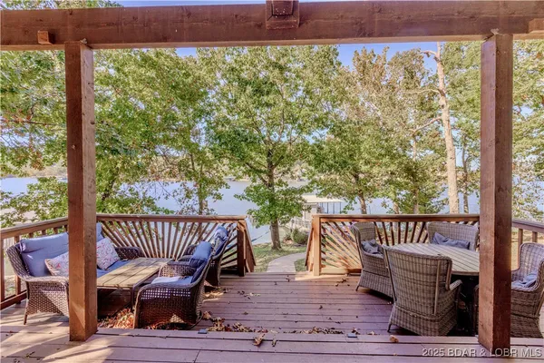 $674,900 | 699 Swaying Oak Drive, Roach, MO 65787