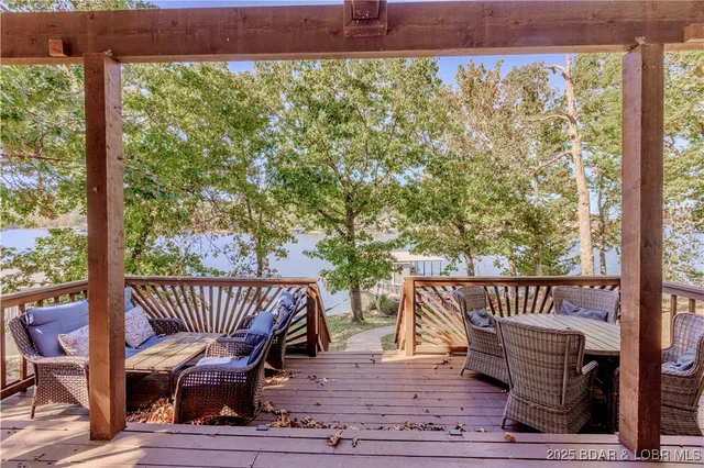 $699,900 | 699 Swaying Oak Drive, Roach, MO 65787