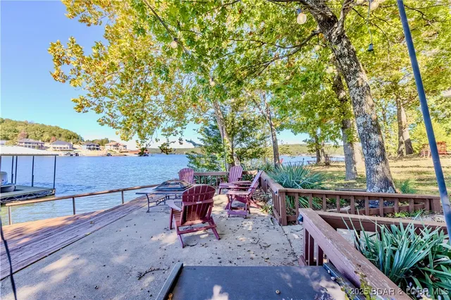 $699,900 | 699 Swaying Oak Drive, Roach, MO 65787