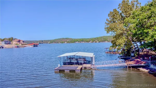 $674,900 | 699 Swaying Oak Drive, Roach, MO 65787