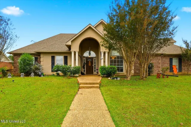 $365,000 | 2008 Brookstone Place, Brandon, MS 39042