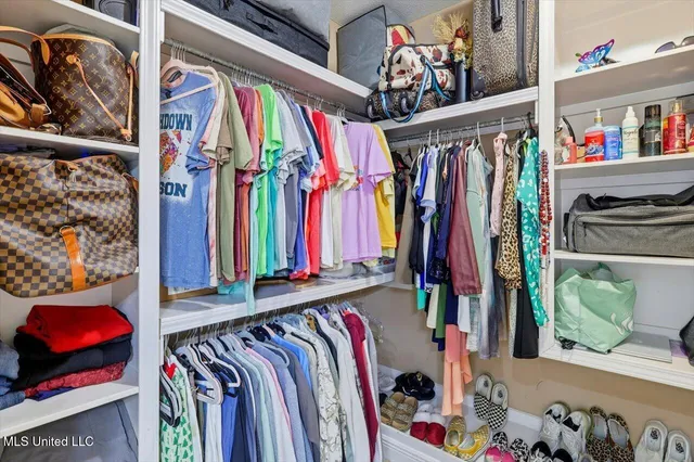 $365,000 | 2008 Brookstone Place, Brandon, MS 39042