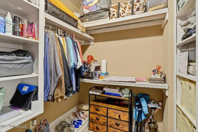 $365,000 | 2008 Brookstone Place, Brandon, MS 39042