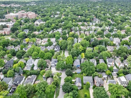 $799,000 | 541 East Hickory Street, Hinsdale, IL 60521