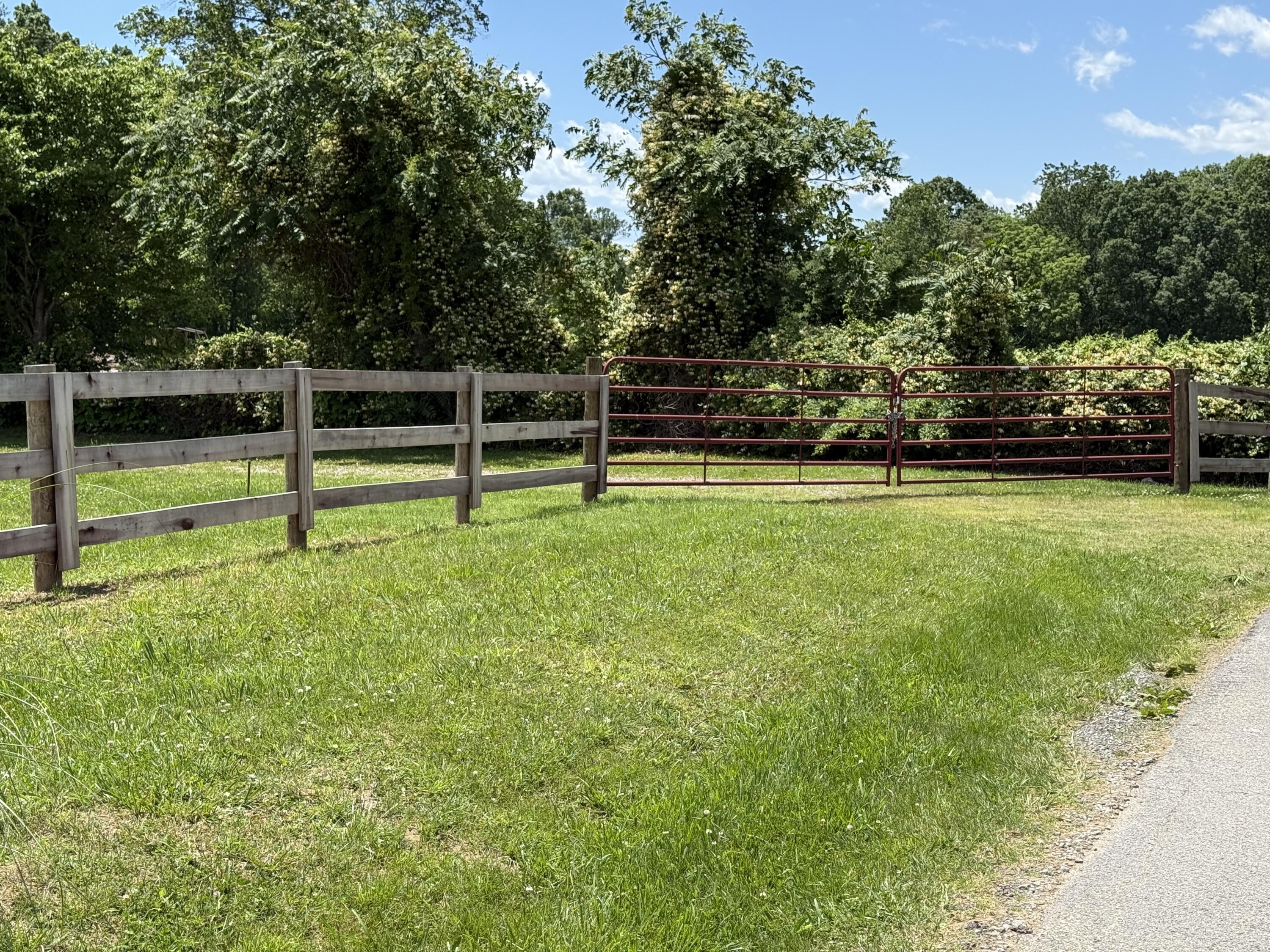 177 Briarpatch Road Russell Springs, KY 42642 - Photo 3 of 14 IMG_0450