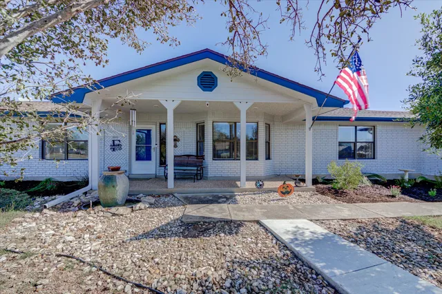 $830,000 | 200 Harbor Circle, Georgetown, TX 78633