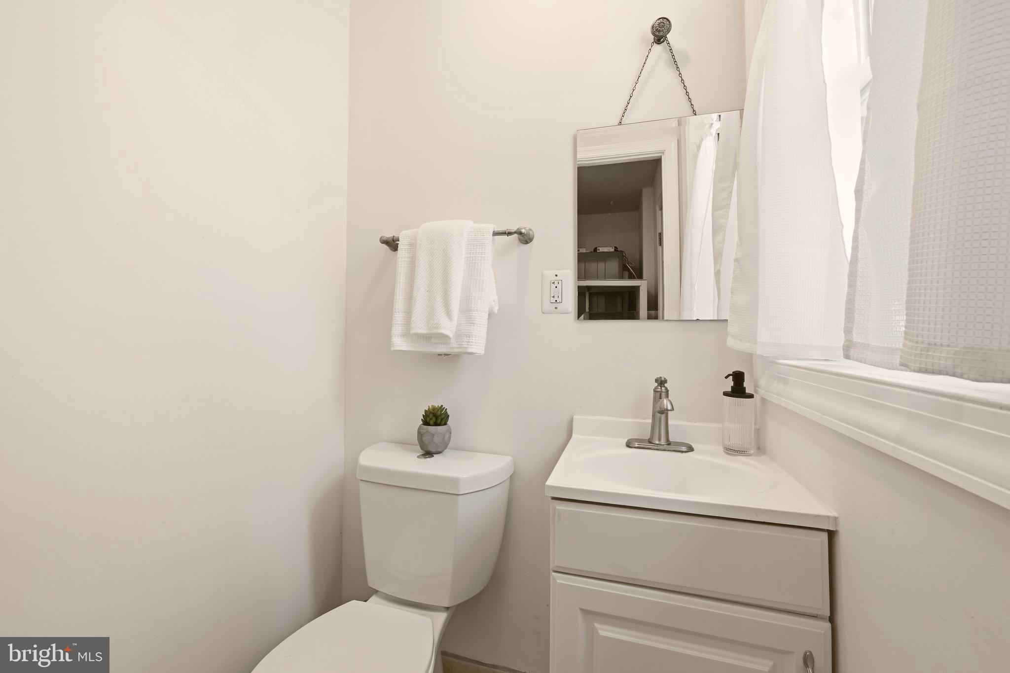 3214 Sherman Avenue Northwest Washington, DC 20010 - Photo 12 of 32 Main Level Half Bath