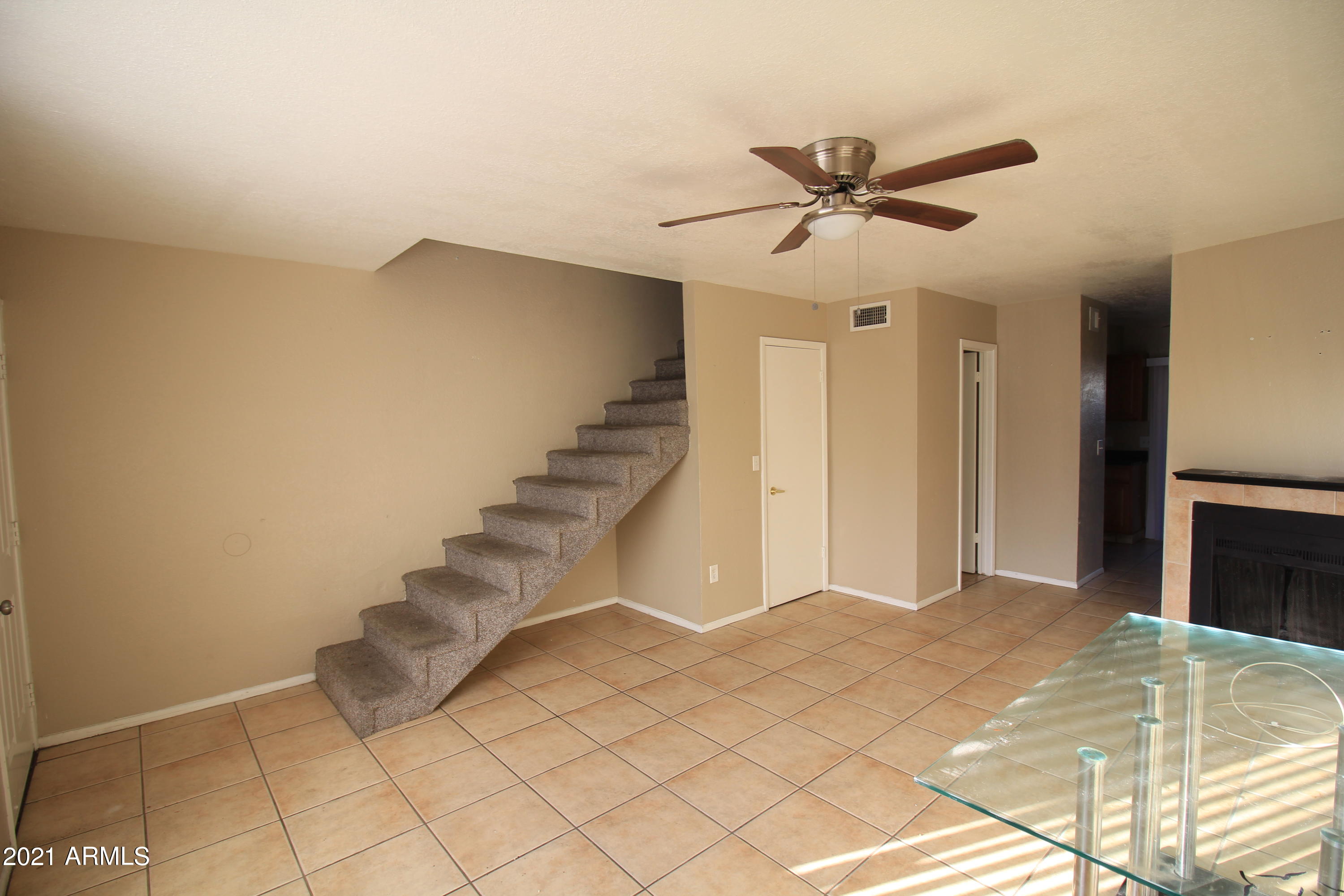 9228 North 7th Avenue, Unit 3 Phoenix, AZ 85021 - Photo 3 of 14 Living room