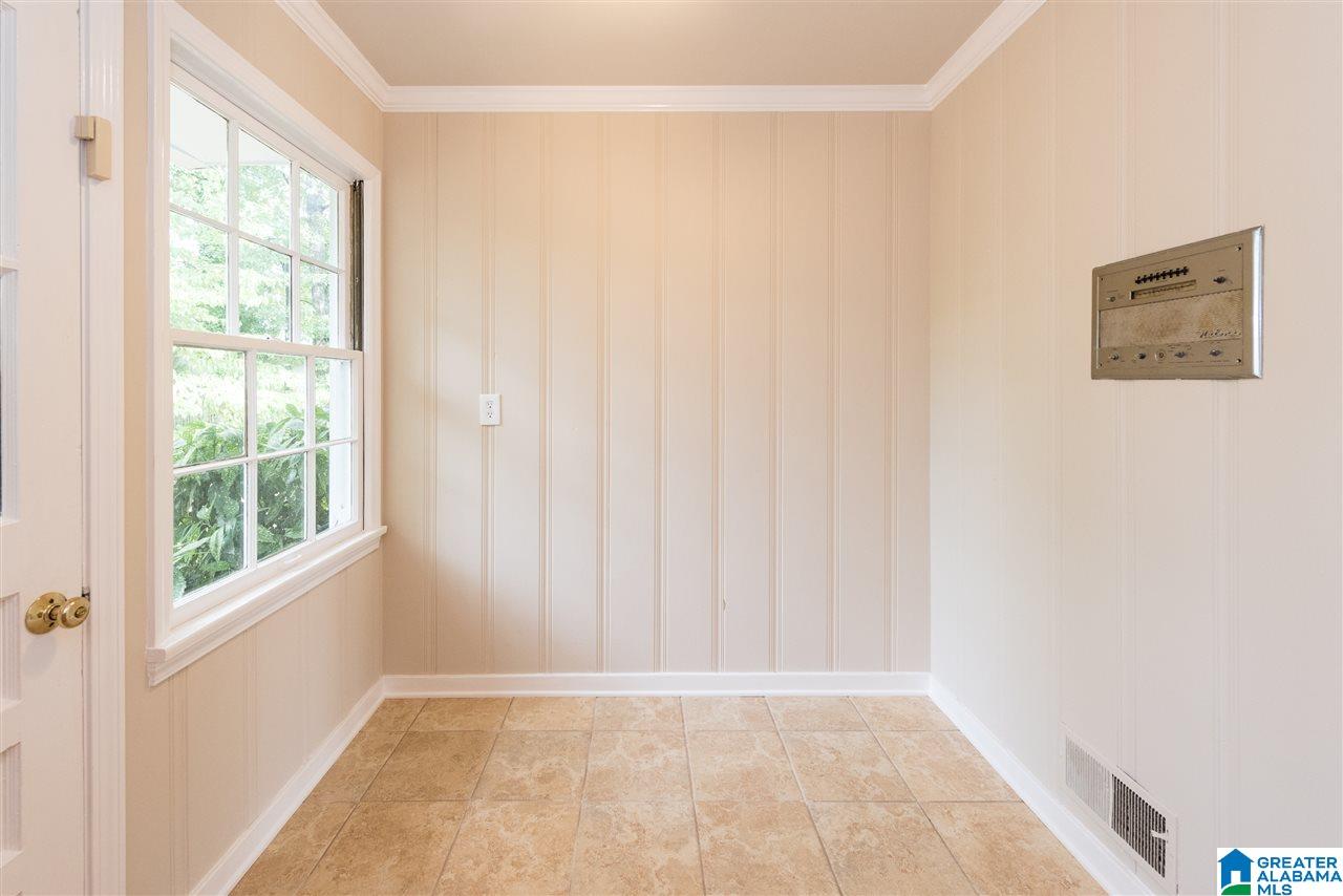 821 Woodvale Road Birmingham, AL 35222 - Photo 19 of 35
