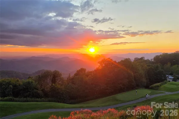 $745,000 | 121 Stoney Falls Loop, Unit E4, Burnsville, NC 28714