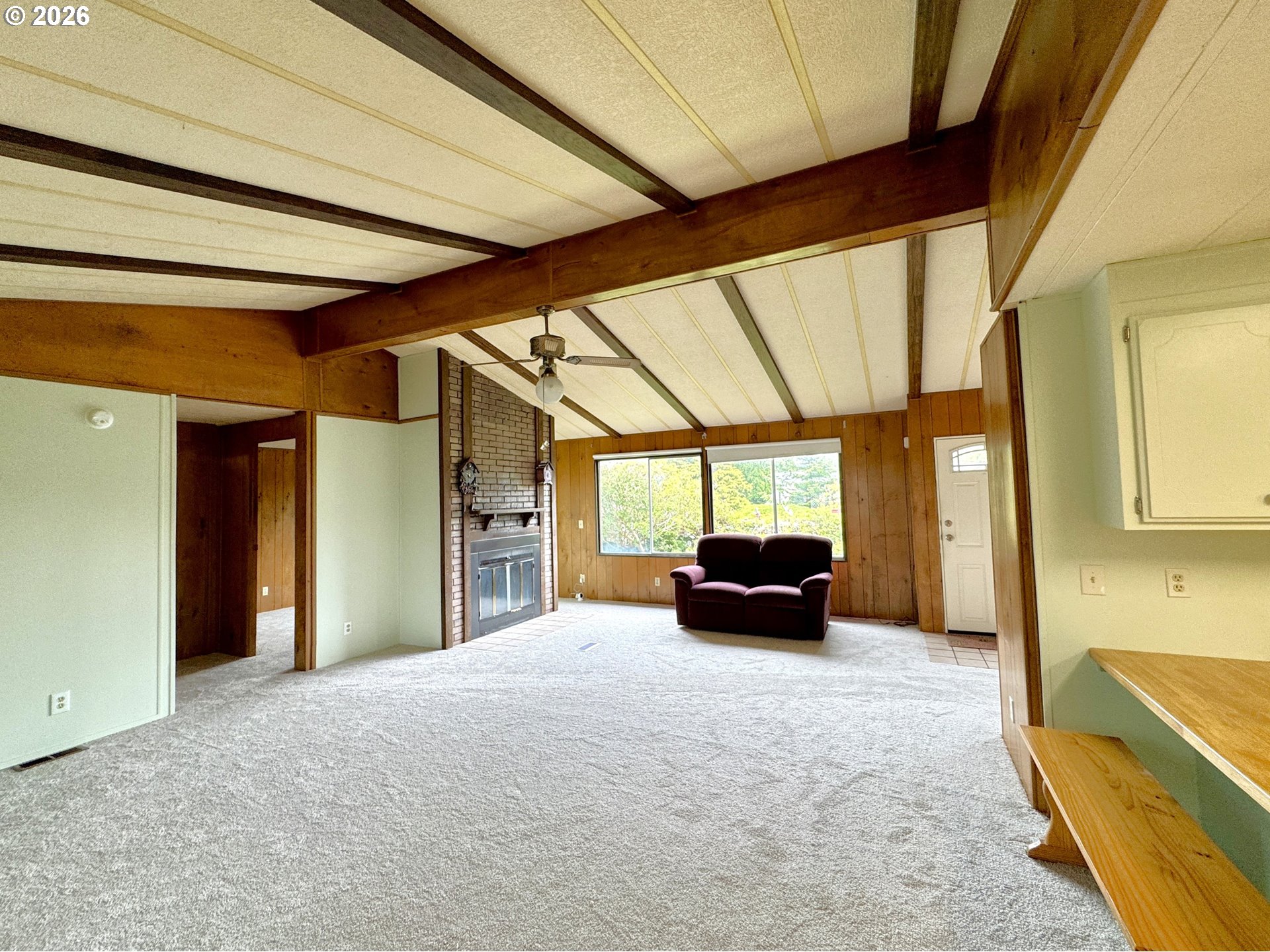 1029 Fifield Street Brookings, OR 97415 - Photo 9 of 44 Living Room