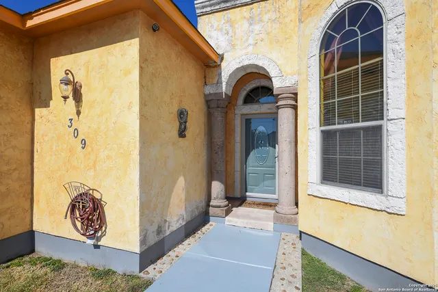 $240,000 | 309 Esma Street, San Antonio, TX 78223
