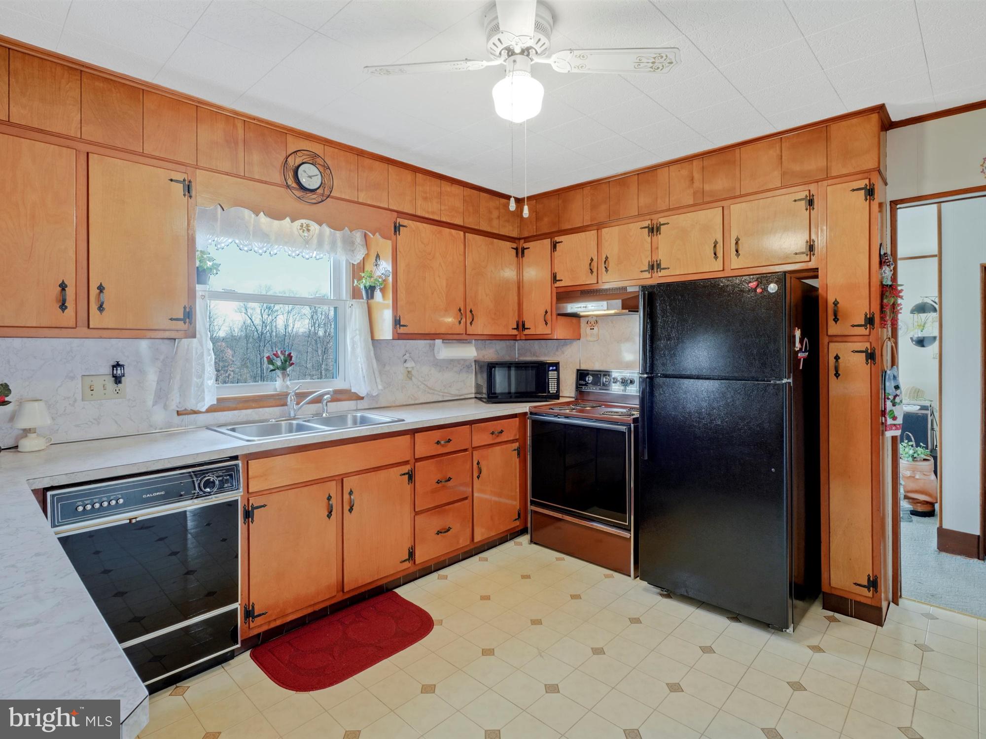 455 Mock Road Pottstown, PA 19464 - Photo 9 of 27 Gallery Image 9