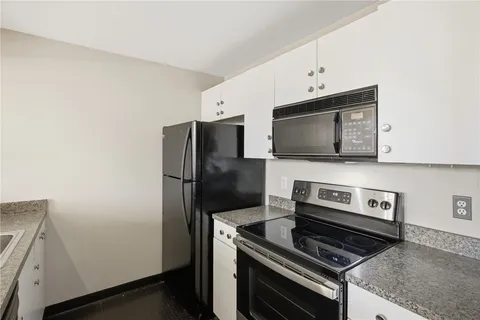 $299,900 | 494 Woonasquatucket Avenue, Unit 411, North Providence, RI 02911