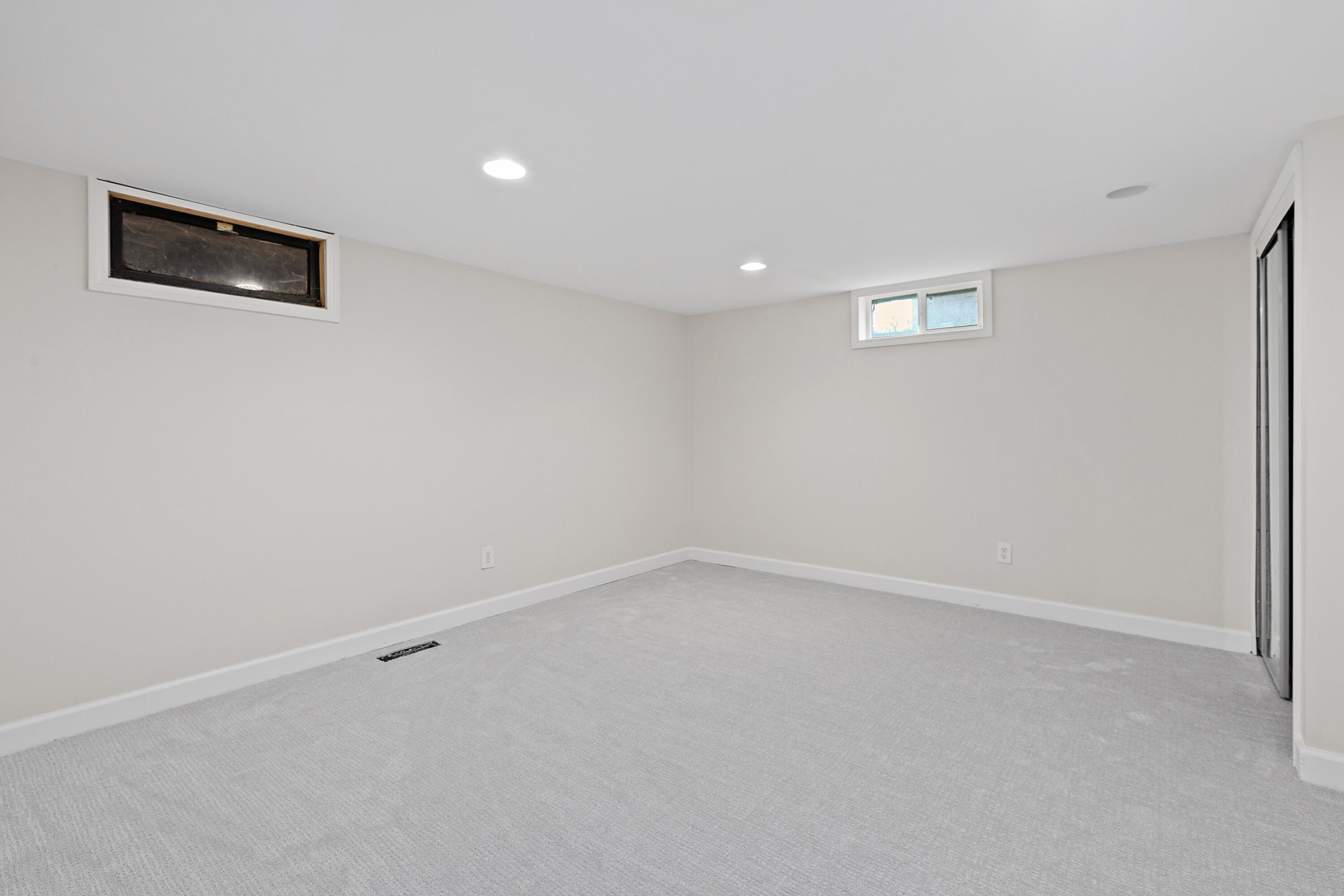 4152 Oakmont Court Crown Point, IN 46307 - Photo 30 of 34 an empty room with a empty space and window