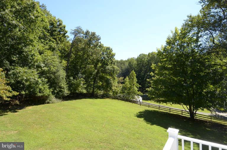 10628 Hunters Valley Road Vienna, VA 22181 - Photo 28 of 30 View