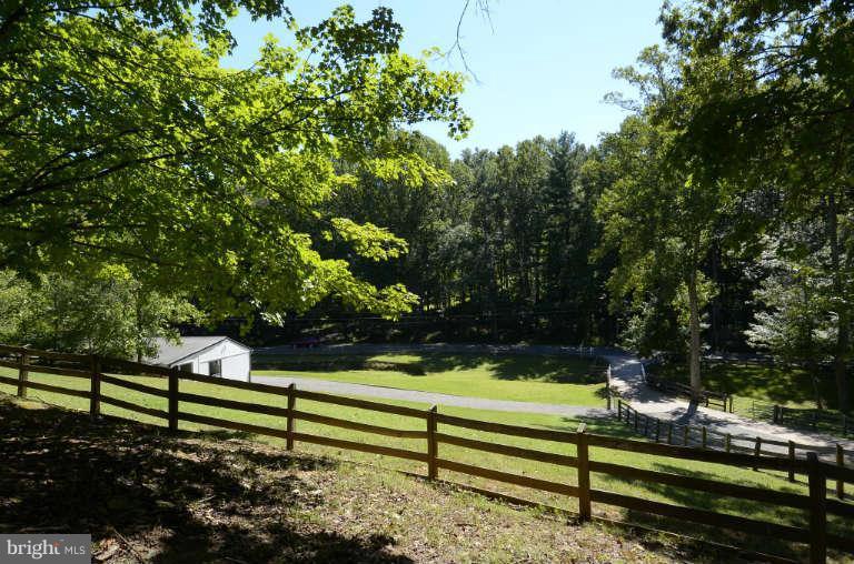 10628 Hunters Valley Road Vienna, VA 22181 - Photo 29 of 30 View