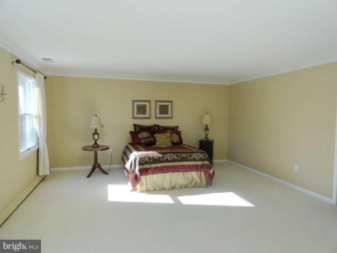 10628 Hunters Valley Road Vienna, VA 22181 - Photo 9 of 30 Large master bedroom addition with sitting area