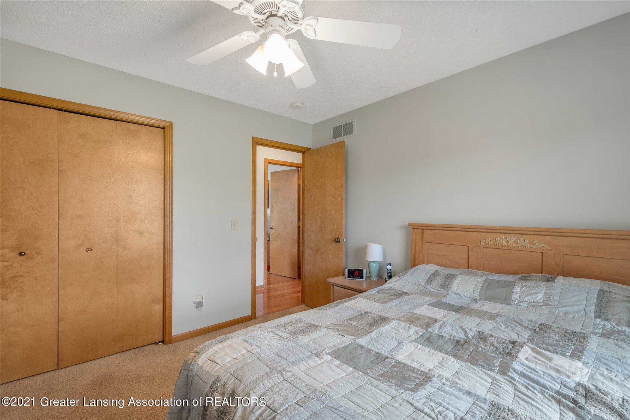2445 South Waverly Road Eaton Rapids, MI 48827 - Photo 25 of 43 25-2445 S Waverly Rd-windowstill-realest