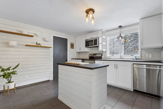 $555,000 | 173 Weymouth Road, Gray, ME 04039