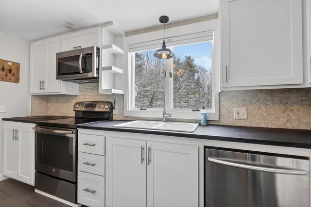 $555,000 | 173 Weymouth Road, Gray, ME 04039