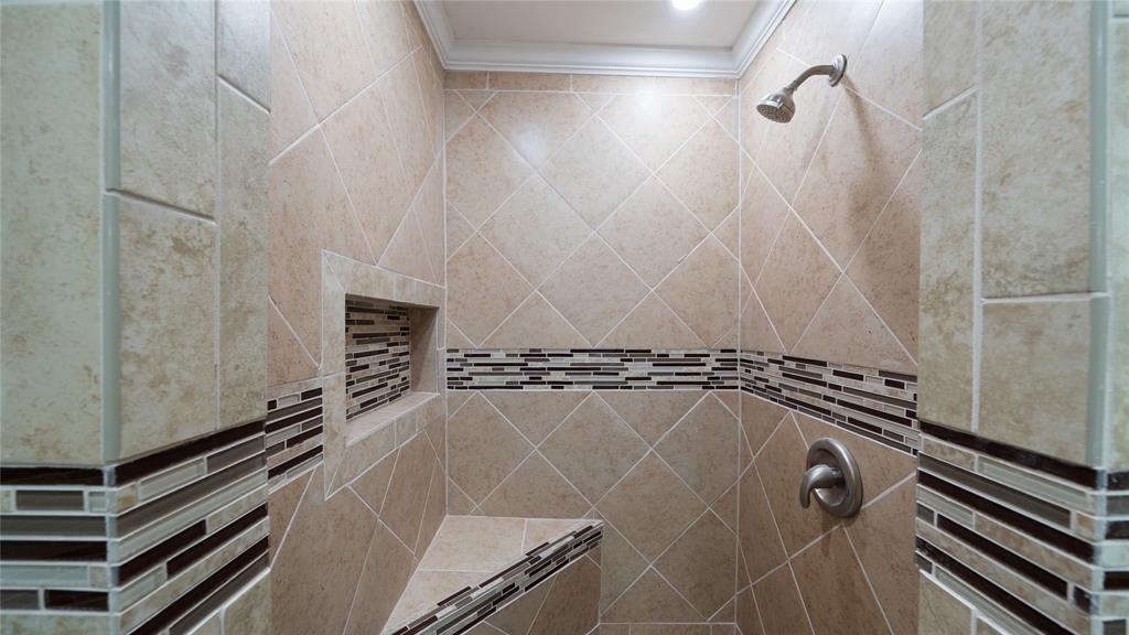 539 Edmonson Avenue Athens, TX 75751 - Photo 13 of 21 a bathroom with a shower