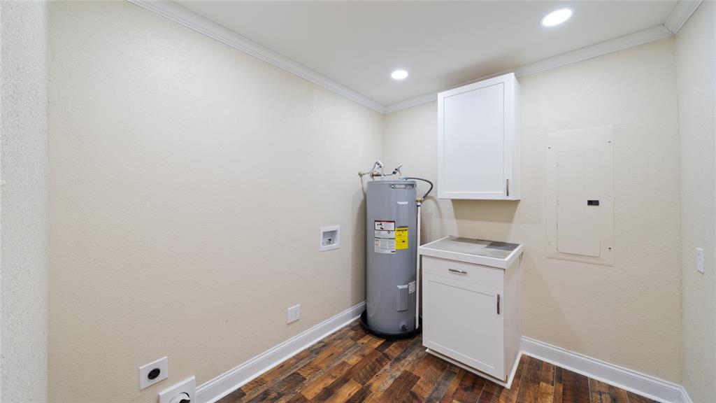 539 Edmonson Avenue Athens, TX 75751 - Photo 20 of 21 a room with storage and utility