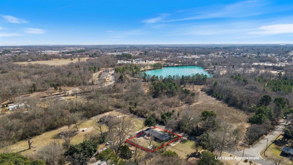 539 Edmonson Avenue Athens, TX 75751 - Photo 2 of 21 a view of a city