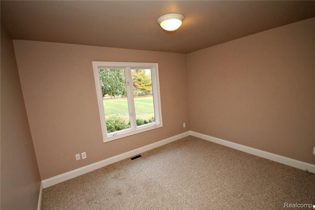 4554 Kidder Road Almont, MI 48003 - Photo 12 of 30 12.jpg