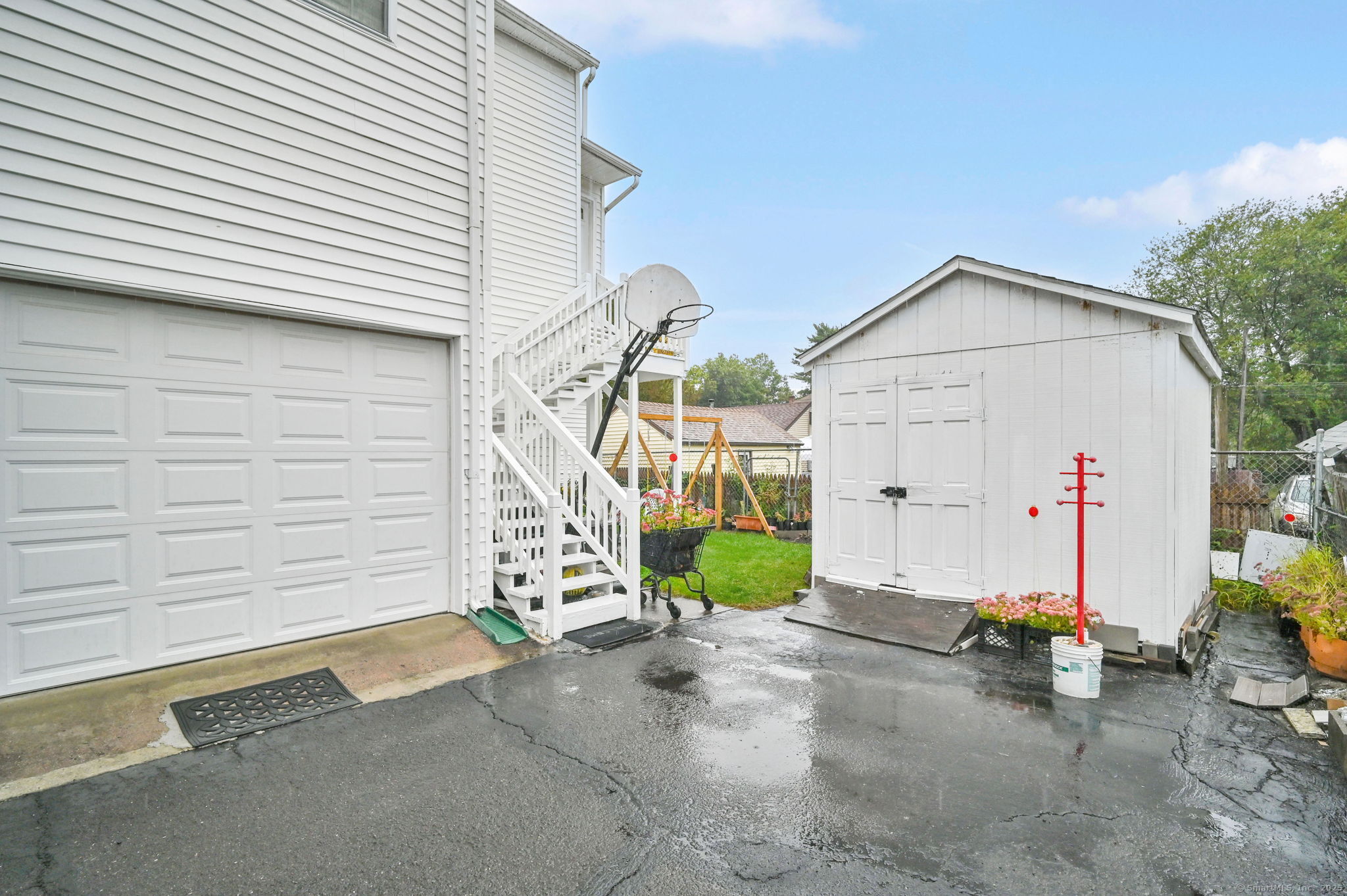 18 Englewood Avenue Bloomfield, CT 06002 - Photo 5 of 34