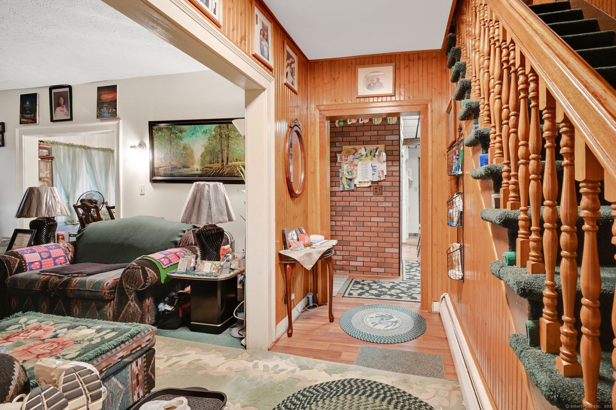 18 Englewood Avenue Bloomfield, CT 06002 - Photo 8 of 34