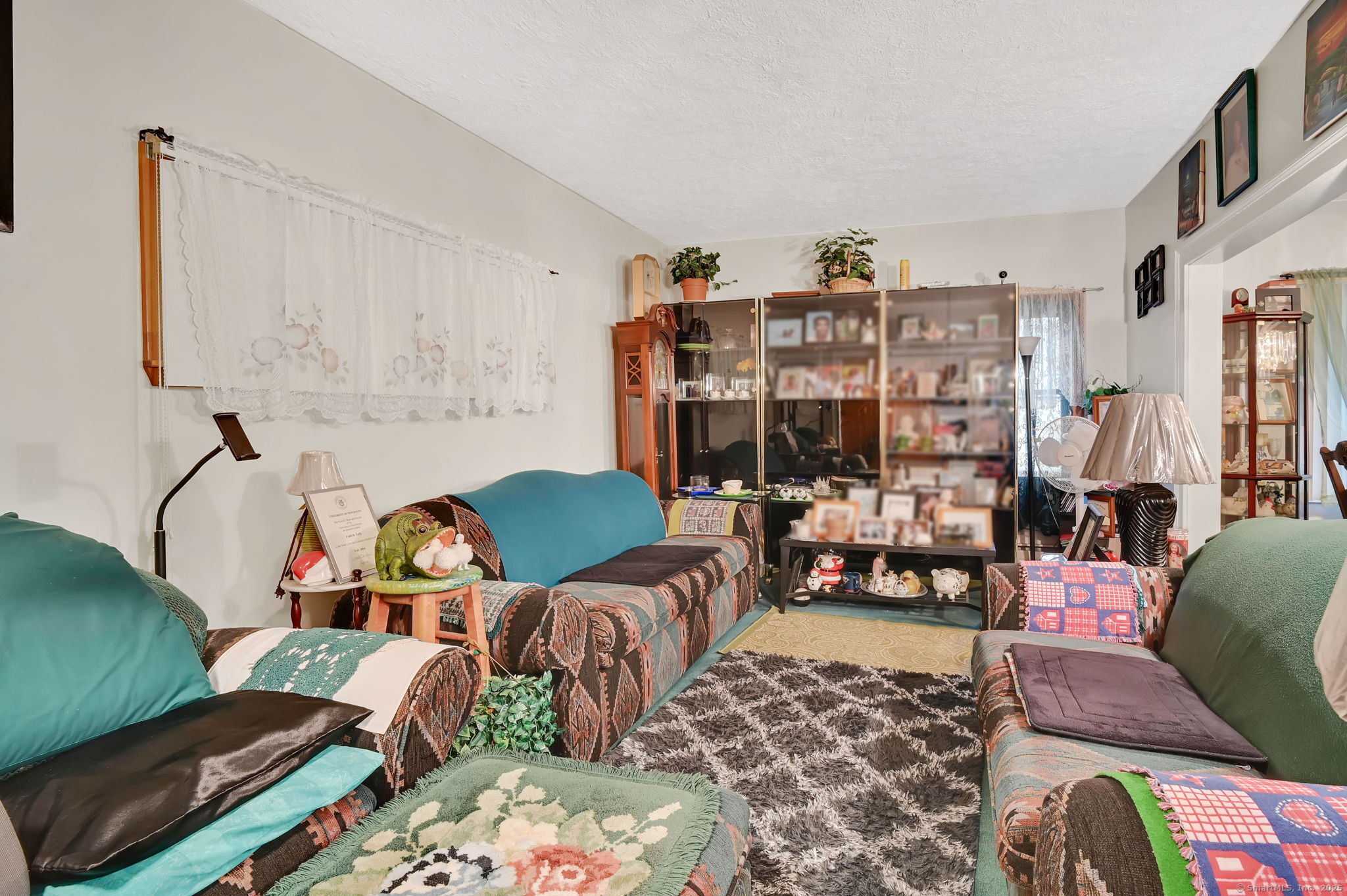 18 Englewood Avenue Bloomfield, CT 06002 - Photo 9 of 34