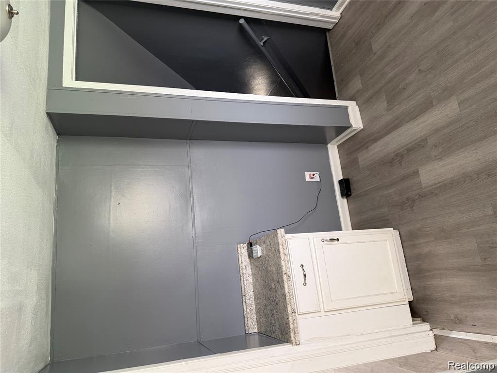 10869 Nottingham Road Detroit, MI 48224 - Photo 4 of 11