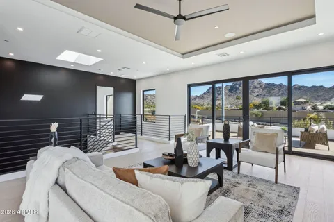 $2,245,555 | 1832 East Palmaire Avenue, Phoenix, AZ 85020